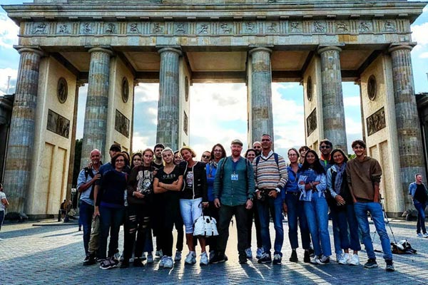 Un gruppo alla fine del Free tour di Berlino.