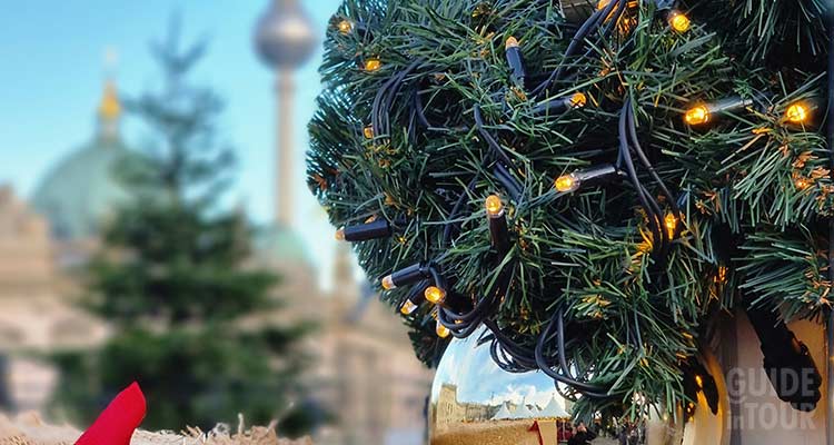 Visitatori dei più famosi Mercatini di Natale a Berlino.