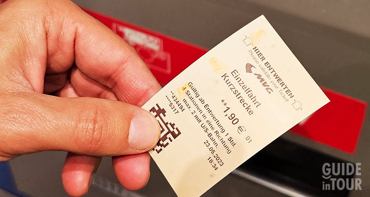 Dove obliterare i biglietti della metro a Manaco di Baviera.