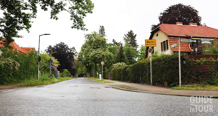 Luoghi insoliti di Berlino: Steinstücken, l’unica exclave di Berlino Ovest abitata dentro la DDR.